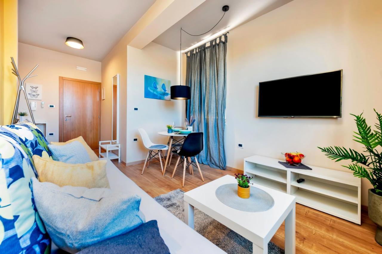 Room And Apartments Antea ロヴィニ エクステリア 写真