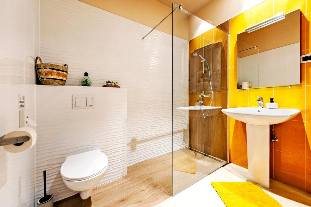 Room And Apartments Antea ロヴィニ エクステリア 写真