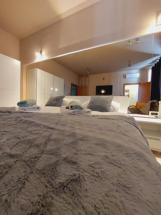 Room And Apartments Antea ロヴィニ エクステリア 写真