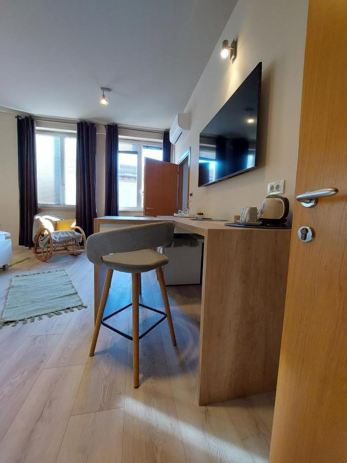 Room And Apartments Antea ロヴィニ エクステリア 写真